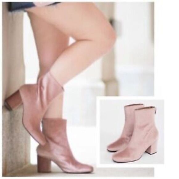 6 pc - FREE PEOPLE VELVET CECILE ANKLE BOOT $198 New - Picture 7 of 8